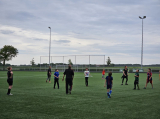 Laatste training S.K.N.W.K. JO11-1JM (partijtje tegen de ouders) van maandag 27 mei 2024 (15/137)